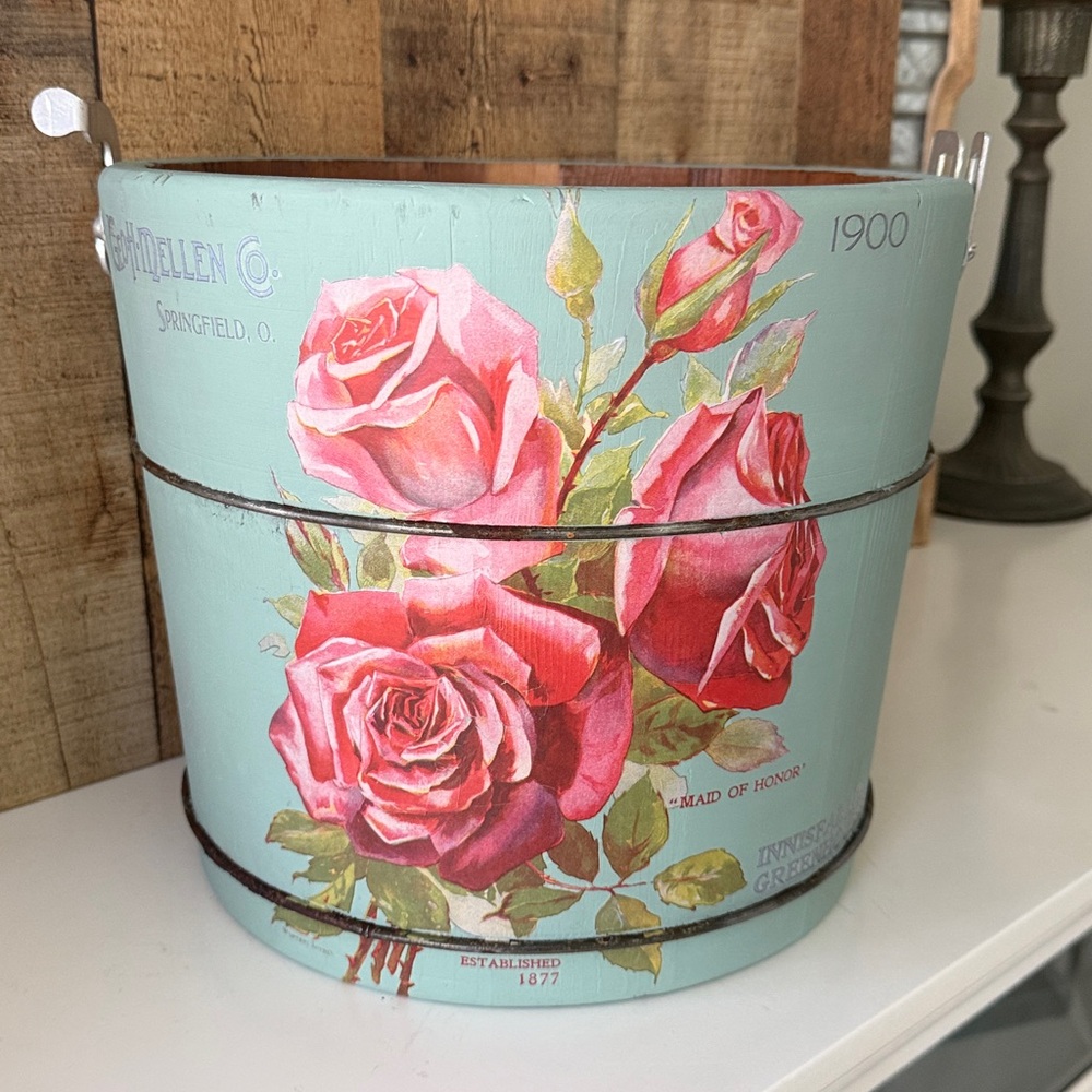 Upcycled Painted Wooden Ice Cream Bucket with a Red Roses Transfer - Picture 3 of 12